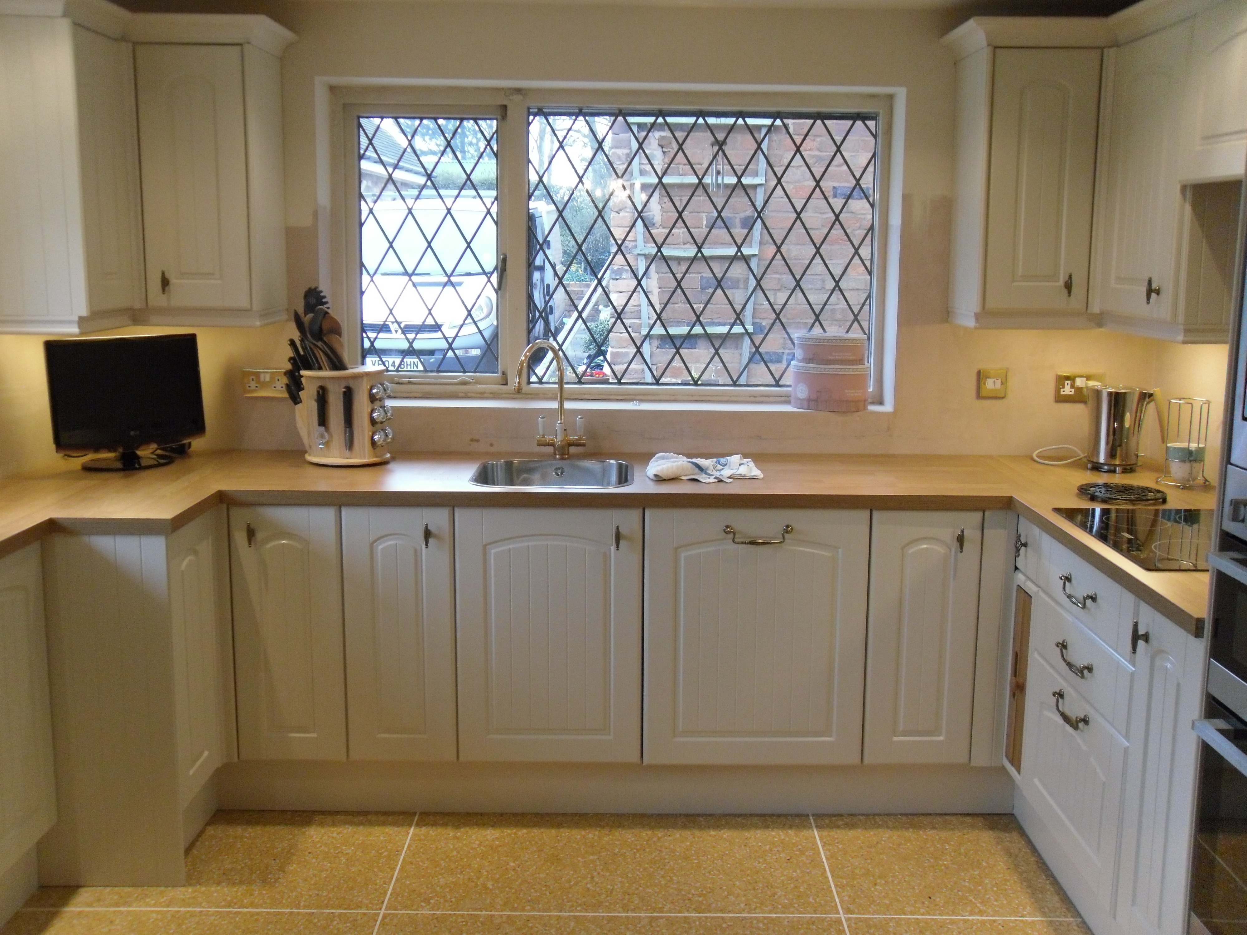 S O'Neill Electrical Ltd Fitted kitchen photo gallery 3